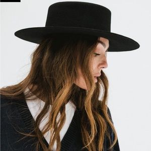 Gigi Pip Dahlia boater style hat